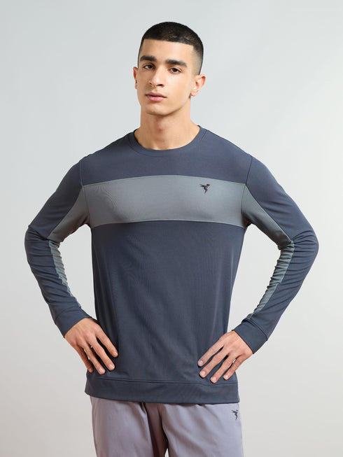 Men Colorblock Slim Fit T-shirt with MATPIQ