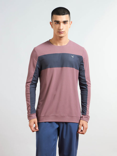 Men Colorblock Slim Fit T-shirt with MATPIQ