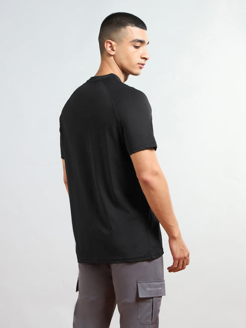 Men Solid Slim Fit Round Neck T-shirt with COTFLEX