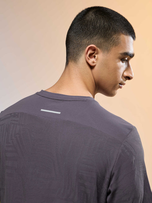 Men Jacquard Slim Fit Round Neck Sports T-shirt with MATPIQ