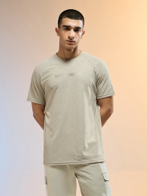 Men Jacquard Slim Fit Round Neck Sports T-shirt with MATPIQ