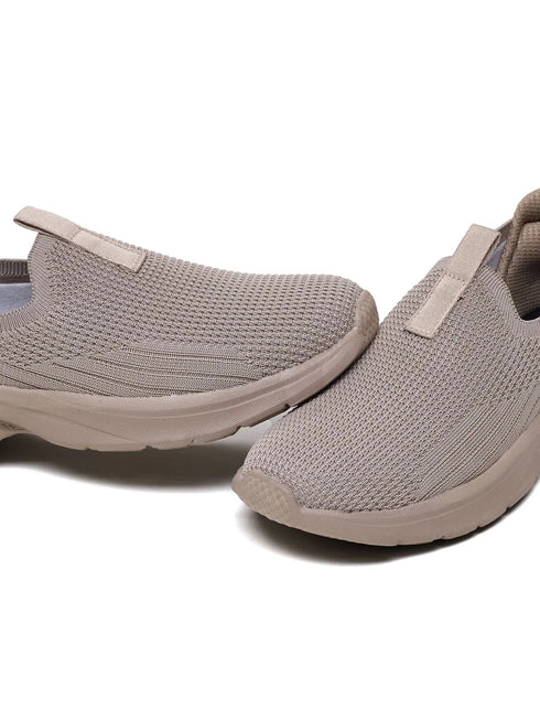 PLUZZ Beige Women's Walking Shoes