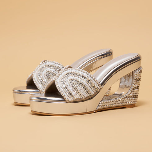 Qaya Embroidered Wedges