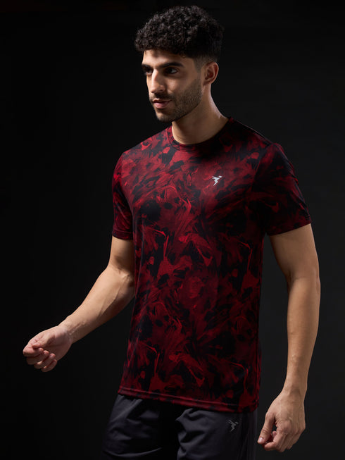 Men Abstract Print Slim Fit Crew Neck T-shirt with TECHNO COOL+
