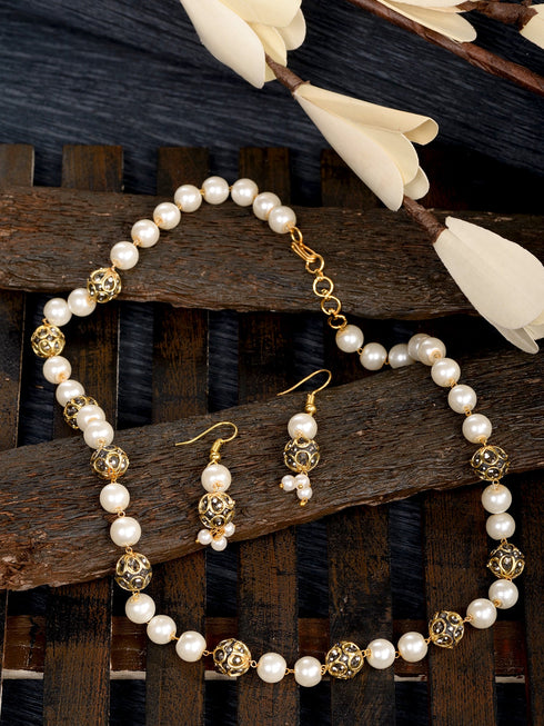 Gold Toned Pearls Beaded Jewellery Set Matching Earrings