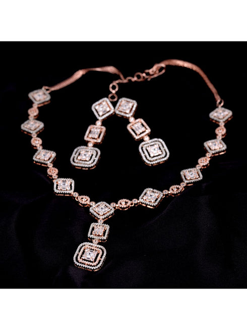 Minimal light weignt diamond necklace set earrings