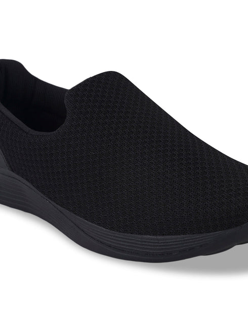 SHUTTLE Black Men's Walking Shoes