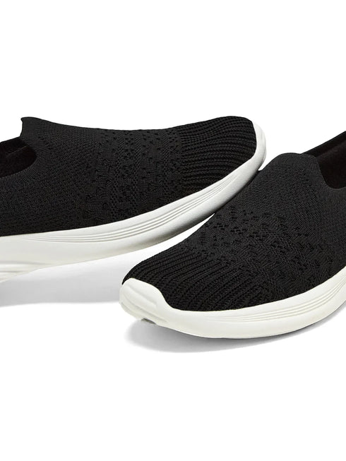SWING Black Women's Walking Shoes