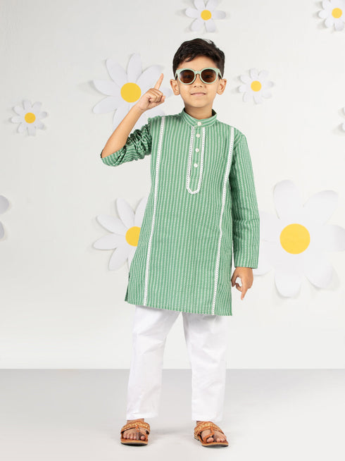 Boy's Green Kurta Pyjama Set With Kantha Work