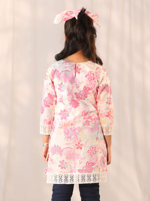 Girl's' Pink Printed Kurta