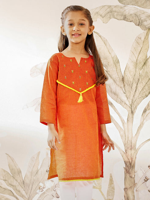 Girl's Orange Cotton Kurta With Thread Embroidery