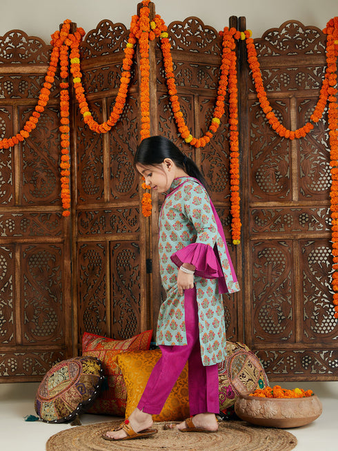 Girl's' Green And Pink Kurta Pant And Dupatta Set