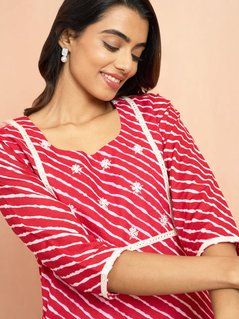 Women's Red Lehariya Print Embroidered Kurta