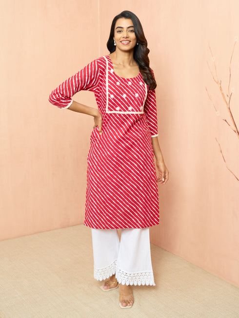 Women's Red Lehariya Print Embroidered Kurta