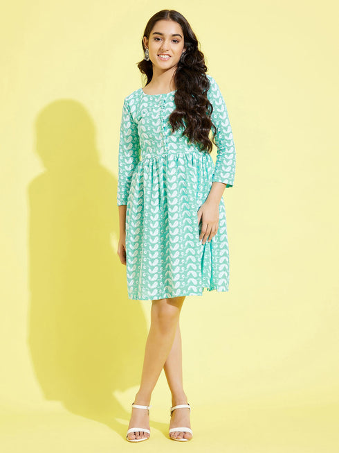 Girl's Green Pure Cotton Chikankari Kurta