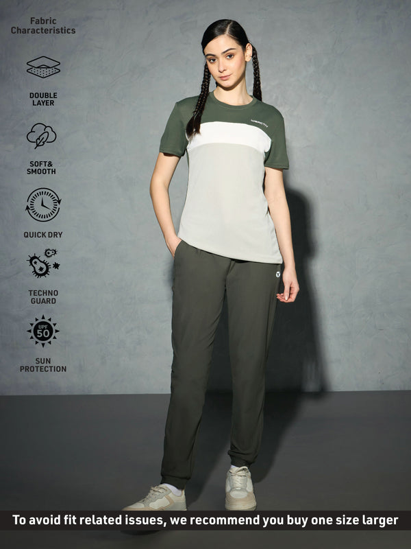 Women Colorblock Slim Fit Round Neck Sports T-shirt with TECHNOCOOL+