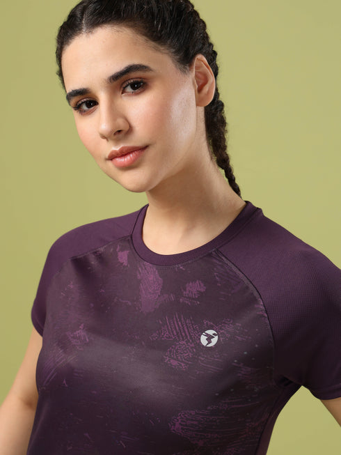 Women Abstract Print Slim Fit Crew Neck T-shirt with TECHNO COOL+