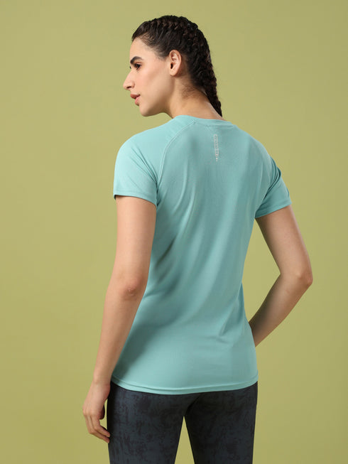 Women Abstract Print Slim Fit Crew Neck T-shirt with TECHNO COOL+