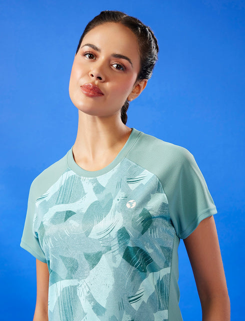 Women Abstract Print Slim Fit Crew Neck T-shirt with TECHNO COOL+