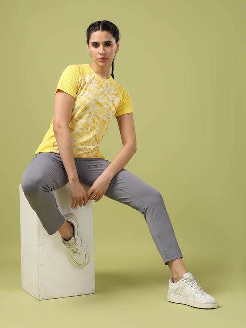 Women Abstract Print Slim Fit Crew Neck T-shirt with TECHNO COOL+