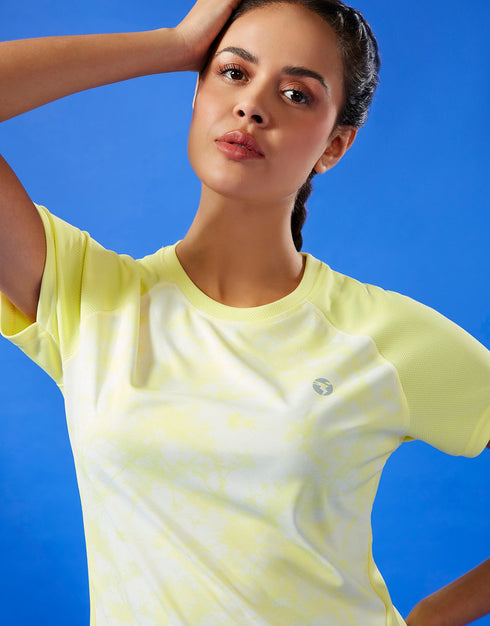 Women Abstract Print Slim Fit Crew Neck T-shirt with TECHNO COOL+