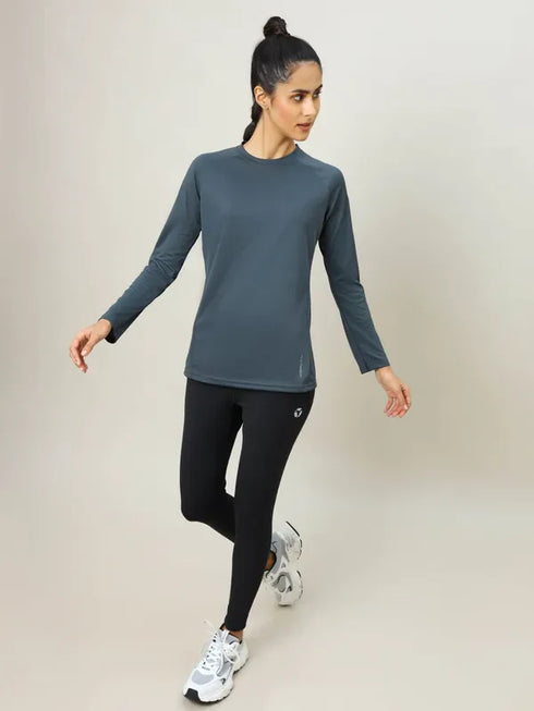 Women Solid Slim Fit Crew Neck T-shirt with TECHNO COOL+
