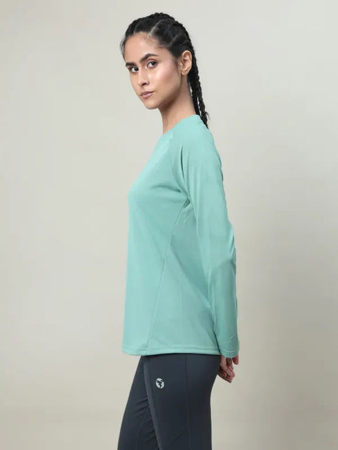 Women Solid Slim Fit Crew Neck T-shirt with TECHNO COOL+