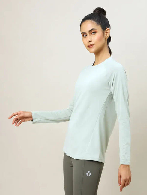 Women Solid Slim Fit Crew Neck T-shirt with TECHNO COOL+