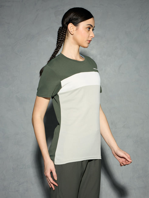 Women Colorblock Slim Fit Round Neck Sports T-shirt with TECHNOCOOL+