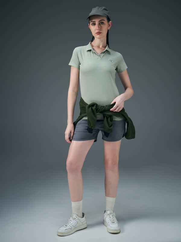 Women Solid Slim Fit Polo T-shirt with MATPIQ