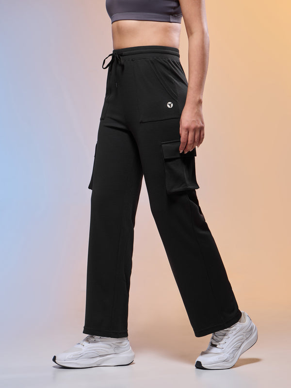 Women Solid Straight Fit Cargo Trackpants with TECHNOCOOL+