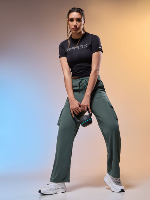 Women Solid Straight Fit Cargo Trackpants with TECHNOCOOL+