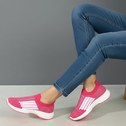Women Woven Design Lightweight Slip On Sneakers