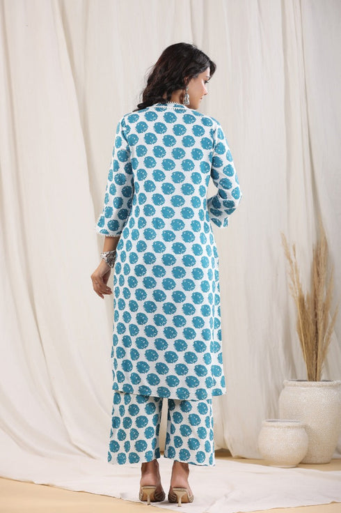 Women White & Blue Geometric Printed Cotton Kurta With Trousers