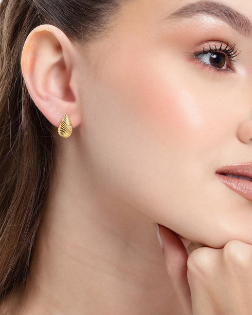 18kt Gold Plated Teardrop Stud Earring