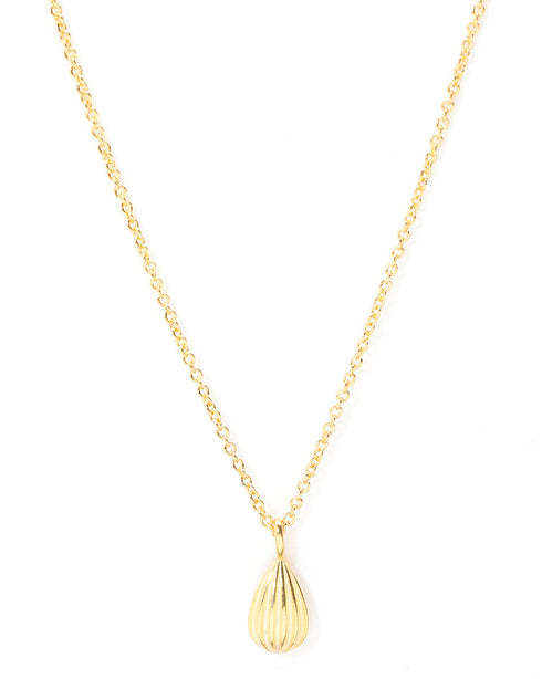 18kt Gold Plated Shell Pendant and Chain Necklace