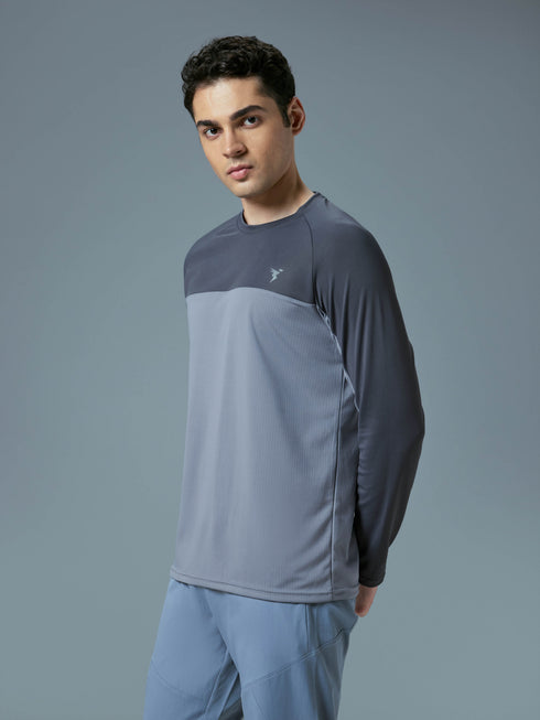 Men Colorblock Slim Fit Crew Neck T-shirt with TECHNO COOL+