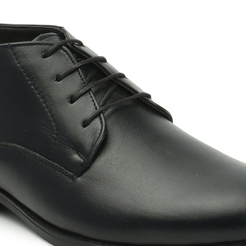 Men's Classic Lace-Up Chukka Boots
